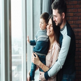 Padre y madre, palabras «discriminatorias» del Reino Unido a Canadá