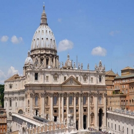 Vaticano afirma que medidas contra pandemia están erosionando libertad religiosa