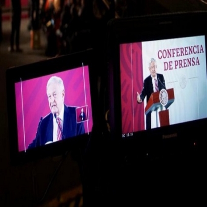 #ÚltimoMinuto: Encuentran cámara espía en sala de juntas de AMLO en Palacio Nacional.