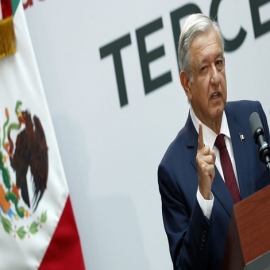 López Obrador firma un proyecto de reforma anticorrupción del Poder Judicial