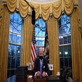 Extraños sucesos alrededor de la administración Biden hacen dudar de que tenga el control de la Casa Blanca