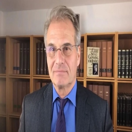 El abogado internacional y defensor de la libertad Reiner Fuellmich detenido por autoridades alemanas en México