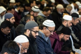 Un informe oficial en Francia detalla el plan de los Hermanos Musulmanes para imponer la sharía y reemplazar la ley nacional