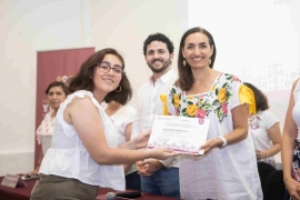 Jóvenes yucatecas concluyen curso sobre programación