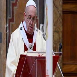 Domingo de la Divina Misericordia: El Papa dice que Dios no abandona al que se queda atrás