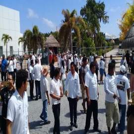 Taxistas de Mahahual amenazan de nuevo con cerrar el puerto Costa Maya